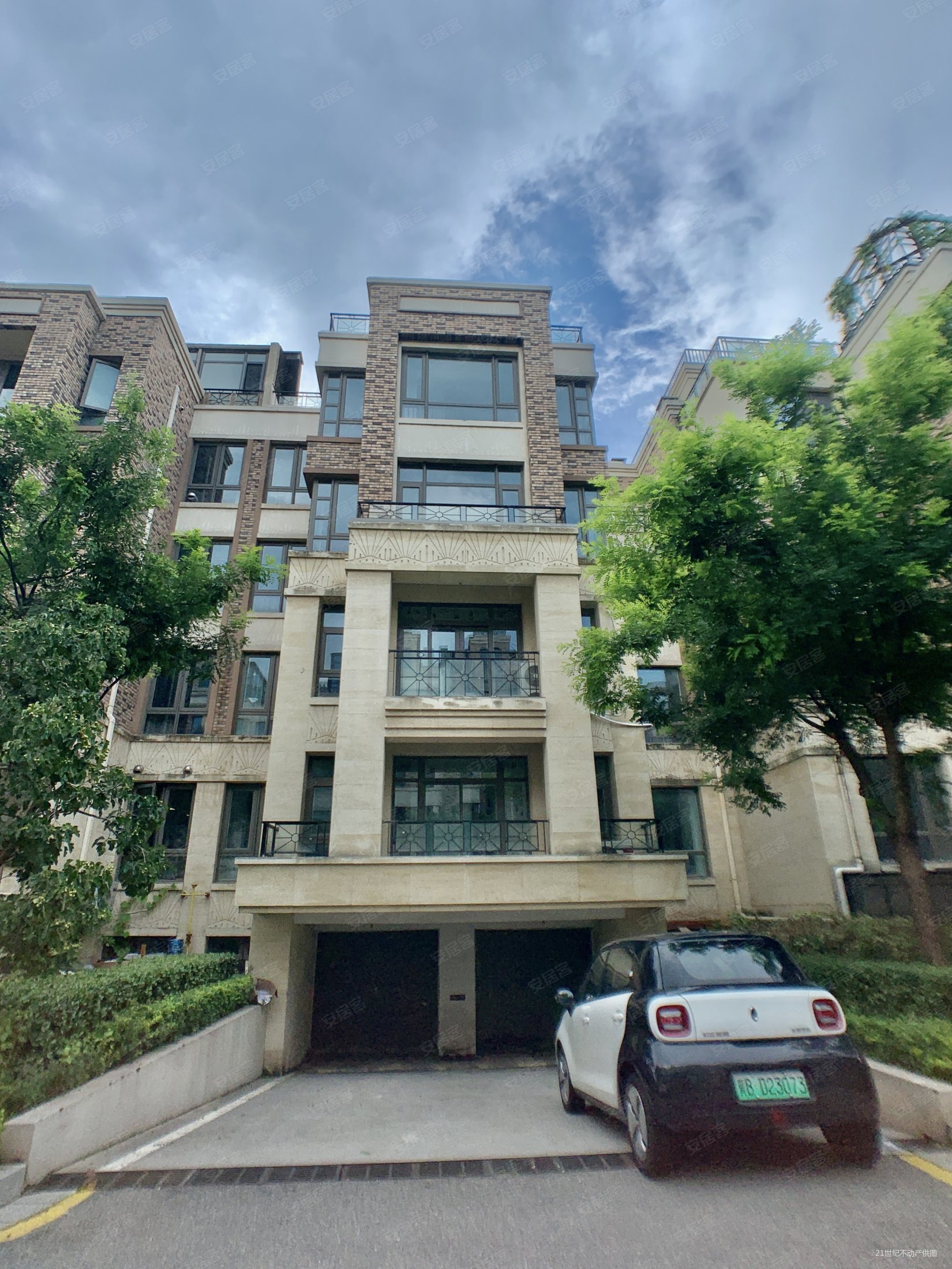 带下叠车库,仁恒金沙府二手房,658万,5室2厅,3卫,320平米-唐山安居客