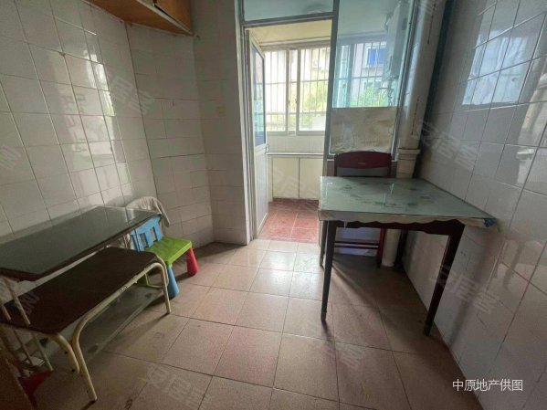 杨泰二村,五冶小区,飞机户型3房,满五  ,超值赠送5平阳台