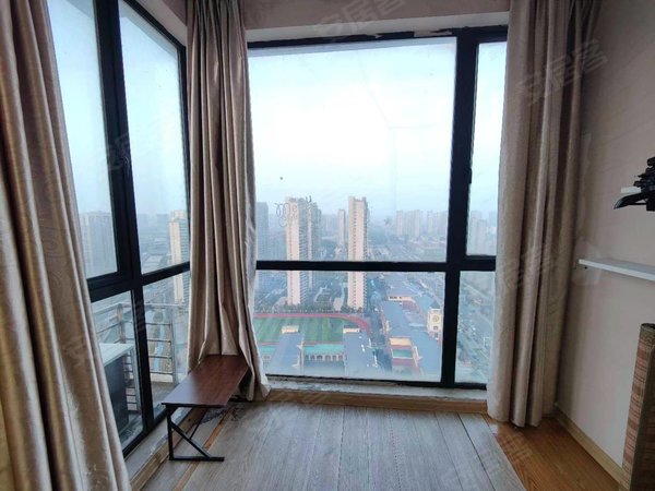 有钥匙公园附近精装一室随时看房好租车位采光好