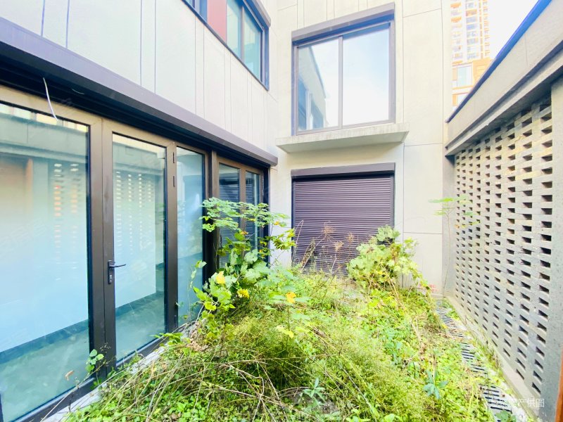 独栋别墅带院子带露台不靠前排可塑性强华润江南府急卖