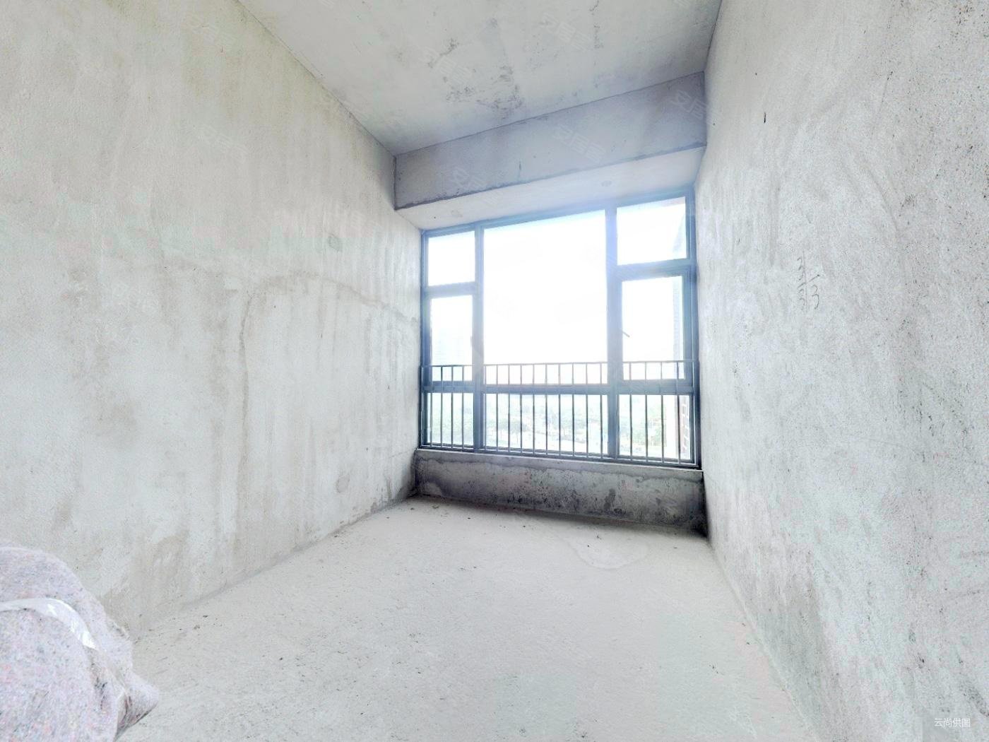 岭南公馆白云新城 高档住宅标杆 望白云山一线景观 通风采光好