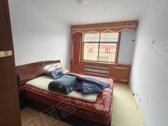 沂源城区银座居家城2楼,带家具可装空调一年10000出租房源真实图片