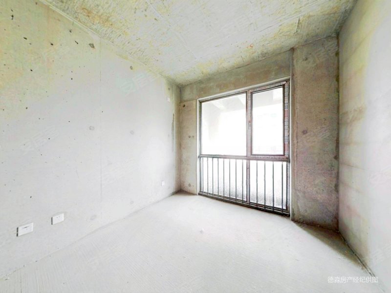 西安房产网>西安二手房>经开区二手房>凤城五路二手房>绿地峰辉>800