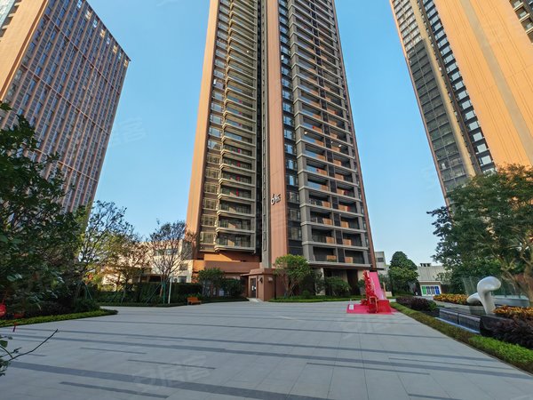 广州番禺南村镇越秀星汇文玺暨大华南理工国际校区旁3房2卫,高层,采光