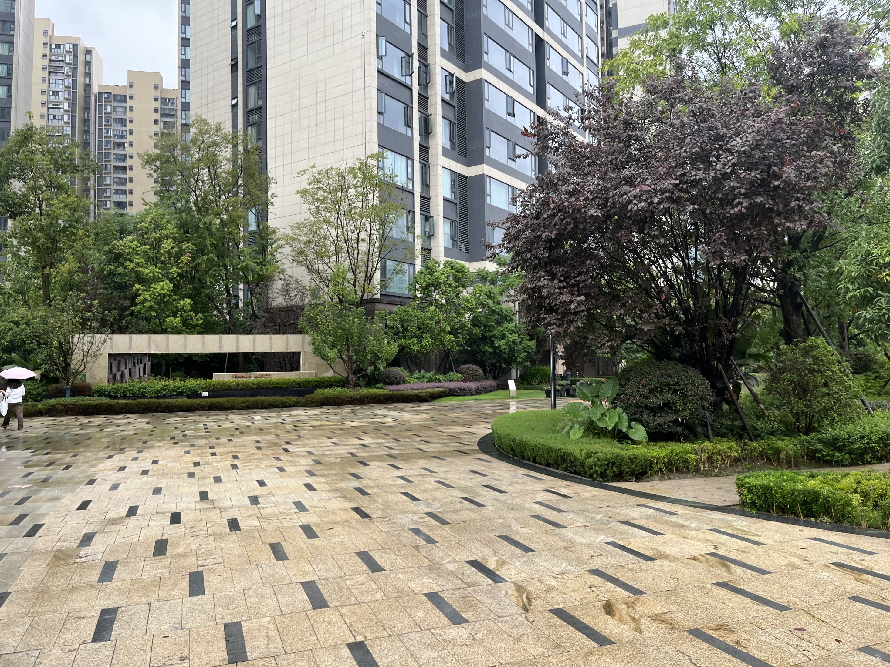 人居花照云庭3室2厅2卫115.59㎡南北279万