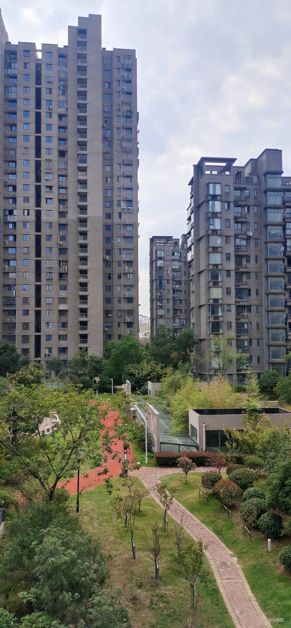 南京房产网>南京二手房>江宁二手房>百家湖二手房>高尔夫国际花园>
