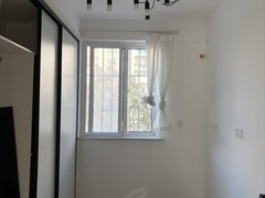 大丰大中大中城区聚丰嘉园 电梯2楼 1室1厅1卫 精装修 南北通透 70平出租房源真实图片