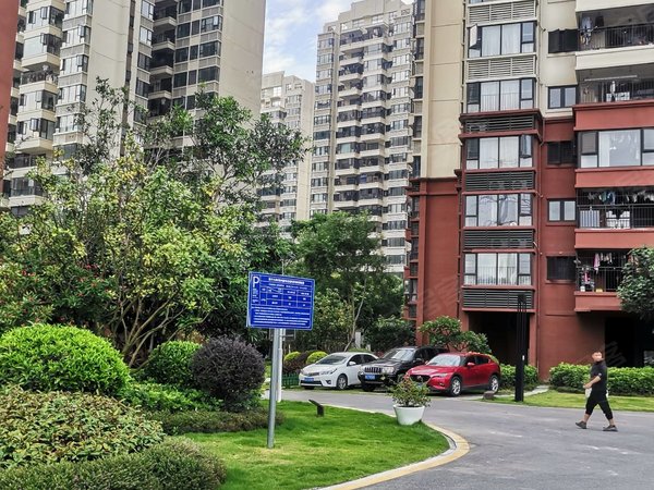 南宁兴宁区政府大唐印象自住首租!大唐印象漂亮三房,品牌家装保养好!