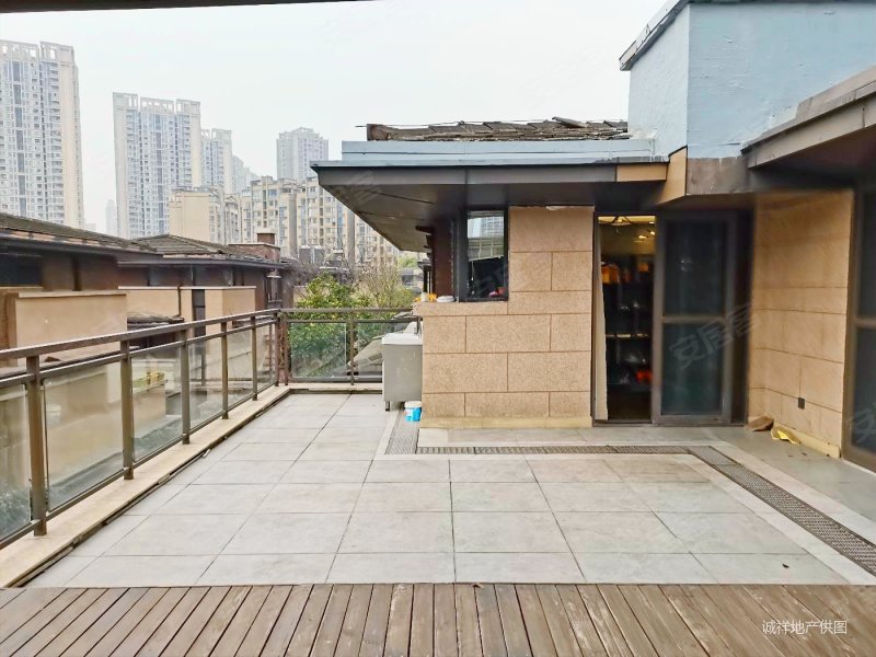 照母山爱情海旁万科悦府双拼豪装500万单层面积大急售