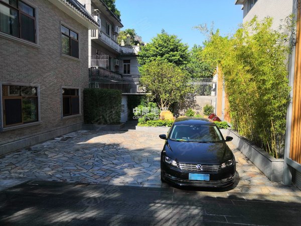 广州越秀淘金广州华侨新村(别墅)华侨新村独栋别墅 花园约100方 实用