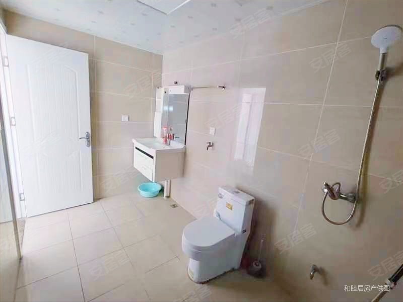 户型南北通透环境好公摊小业主诚心出售有钥匙看房方便