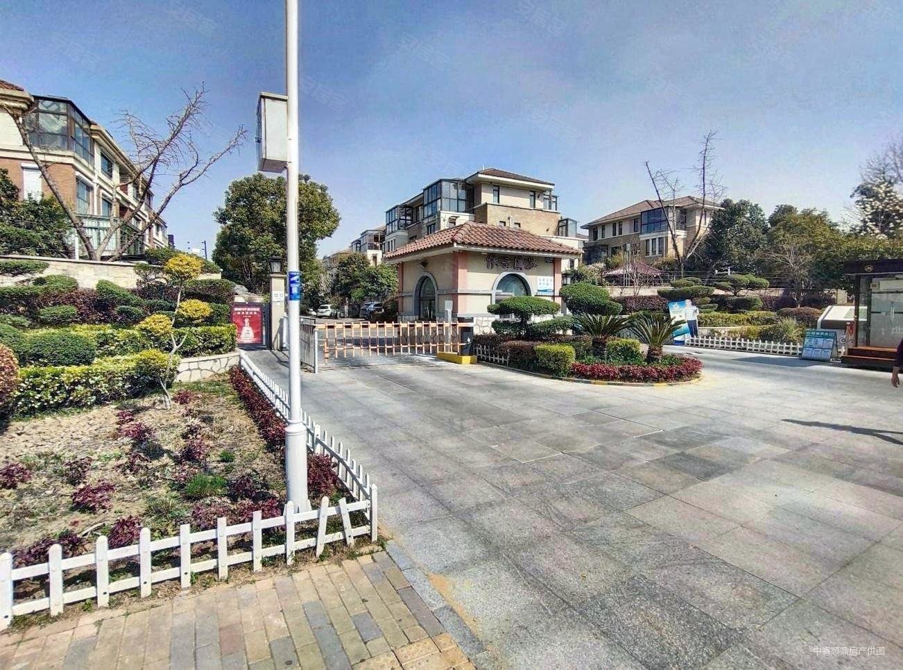 依云溪谷叠加别墅南外仙林中心业主出国急售欢迎实地品鉴