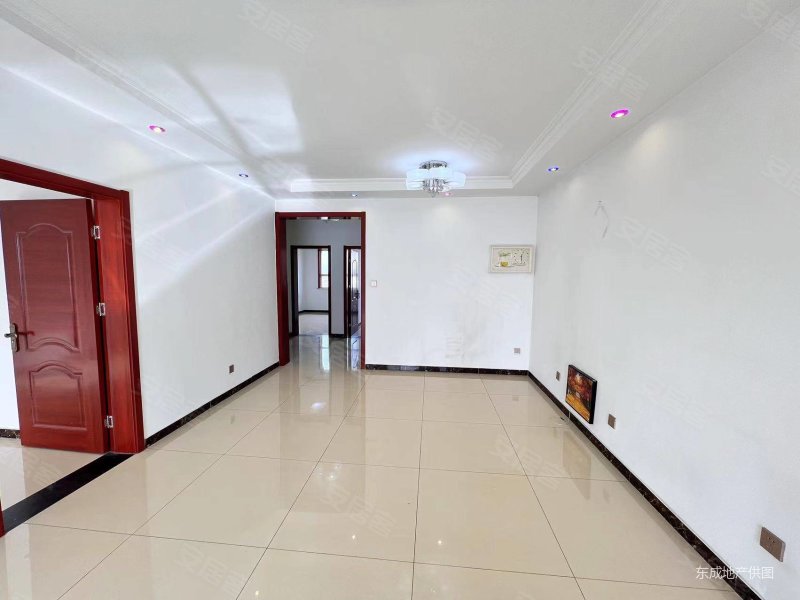 唐山房产网>唐山二手房>遵化二手房>城区二手房>龙凤祥苑>