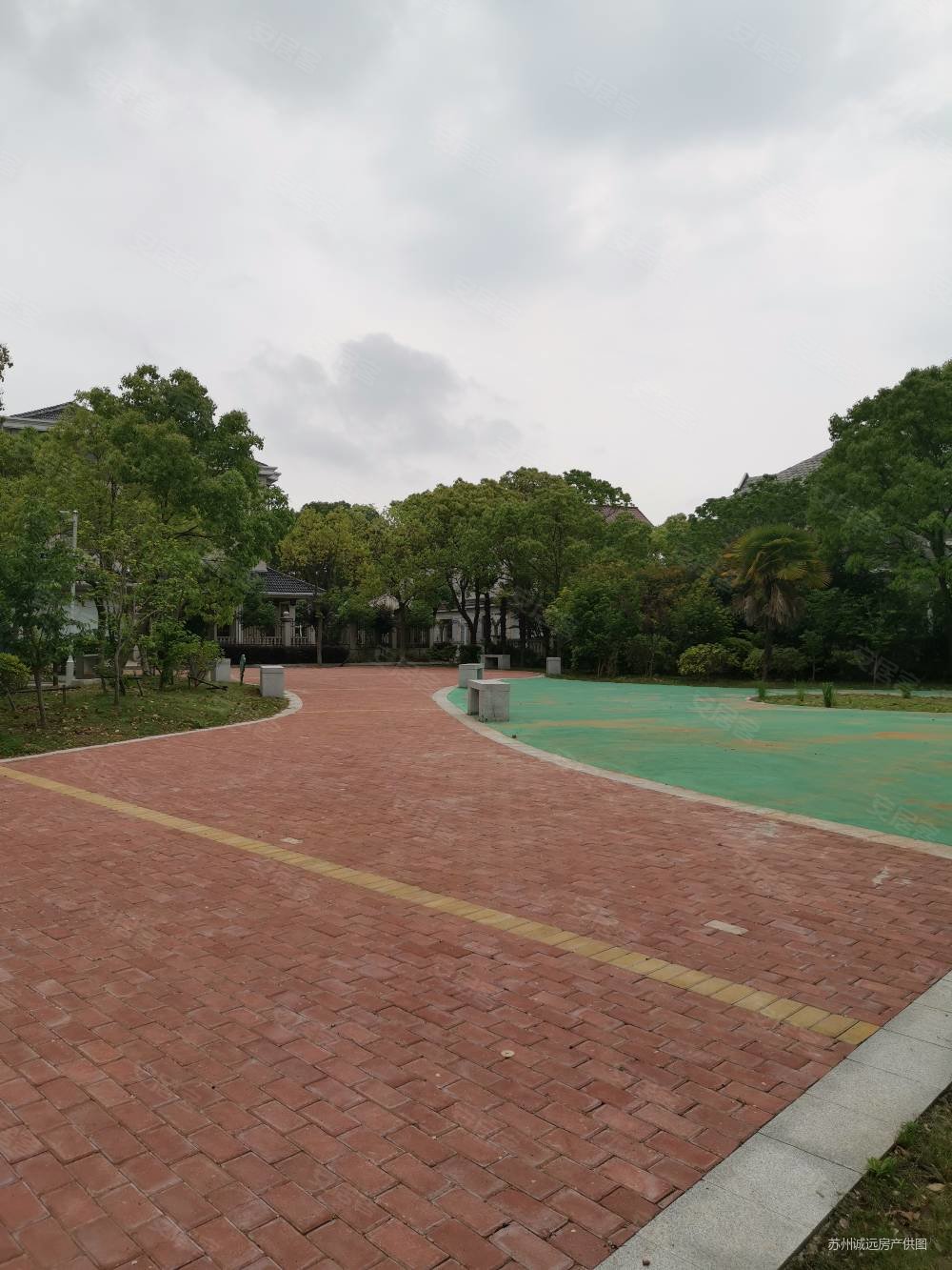 苏州房产网>苏州二手房>吴中二手房>甪直二手房>鸿运花园>