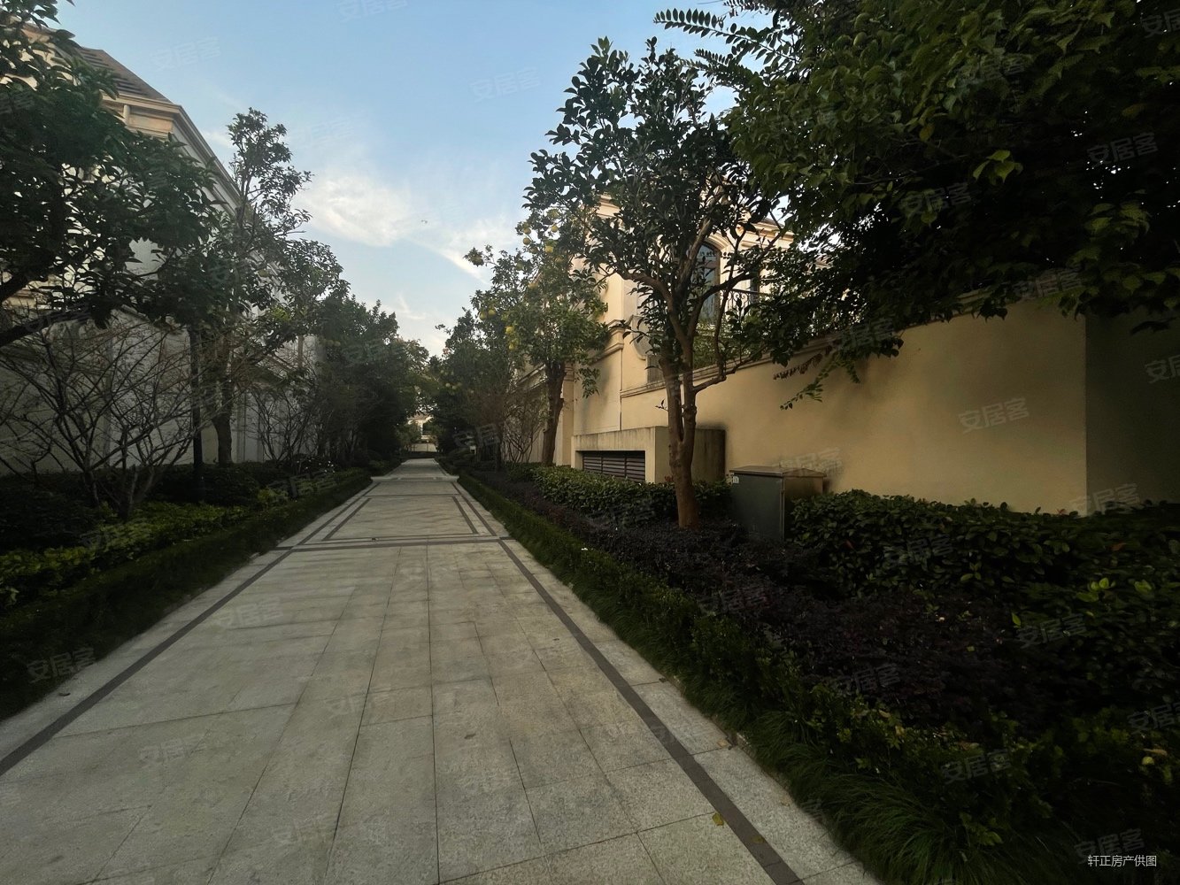 昆山市绿城玫瑰园别墅