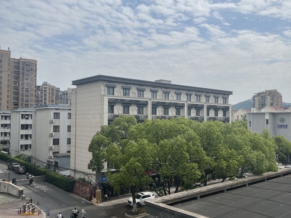 杭州临平临平烜赫大厦急租|汽车北站旁整租公寓出租|一室一厅独厨卫