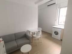 深圳宝安翻身路深宝花园 1室1厅1卫 26平 电梯房 精装修出租房源真实图片