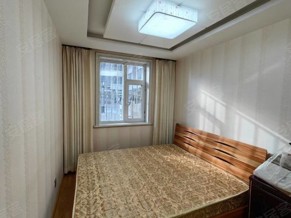 延边延吉北大区水岸帝景八中 大集水岸帝景1楼三室一厅100平出租房源