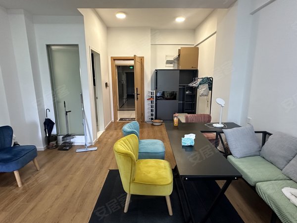 金华东阳横店山顶壹号星巢公寓(商住楼)山顶一号 公寓 年租1800 超