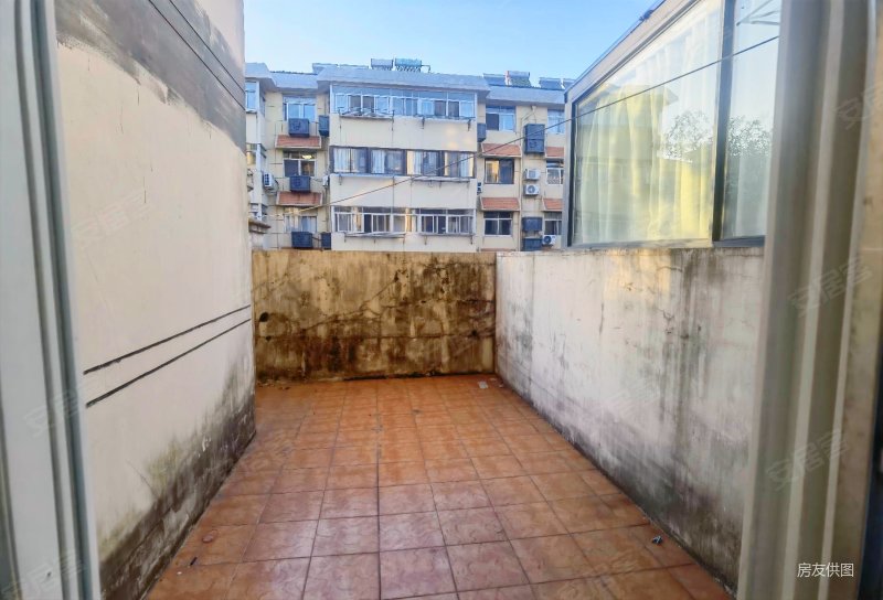 莱茵达路 市政天元城住宅单室套 带燃气带超大露台