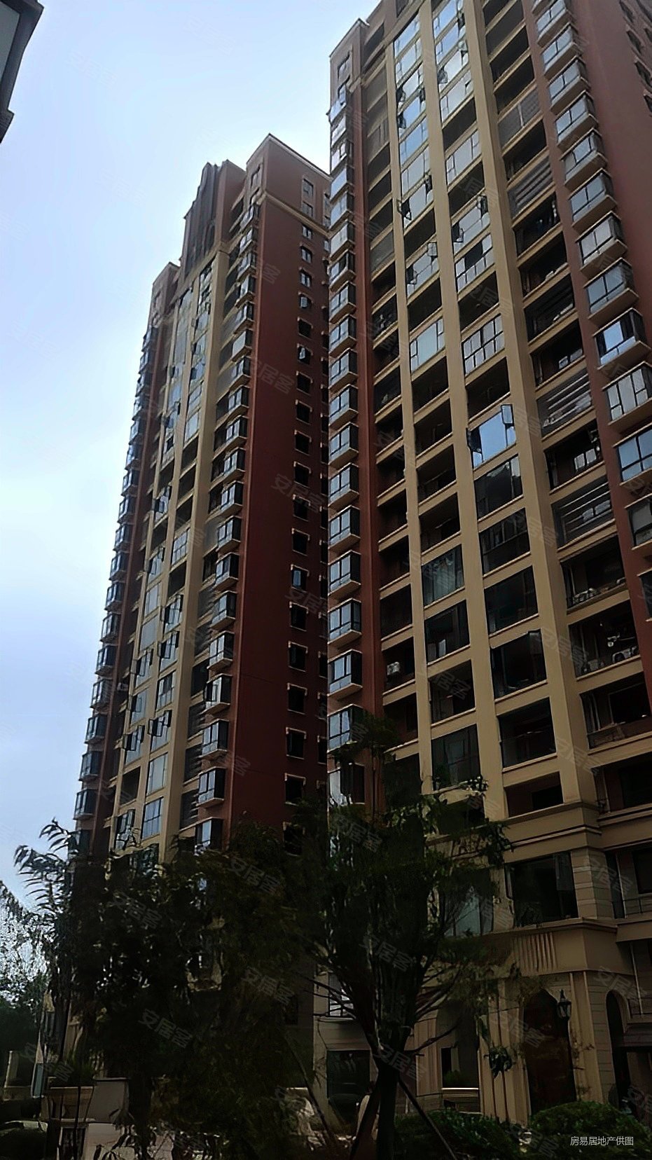 成都房产网>成都二手房>彭州二手房>彭州城区二手房>海德花园>