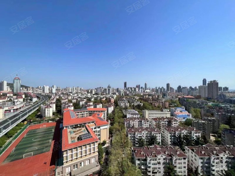 鲁商蓝岸公馆 精装修短住 有车位 前排采光好 近地铁口