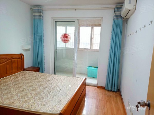 急售金达花园电梯三房满五设施齐全看房方便