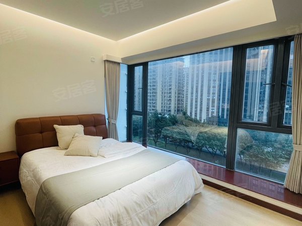 广州天河珠江新城东金碧华府珠江新城东区金碧华府 270度加超高阳台无