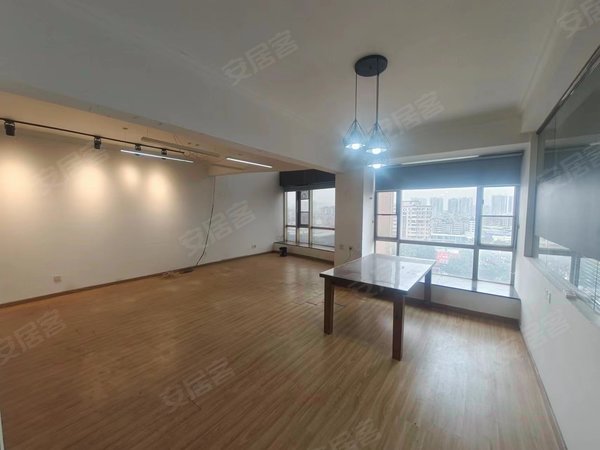 广州天河棠下骏景花园骏景大复式  带露天平台 249平 办公优选出租