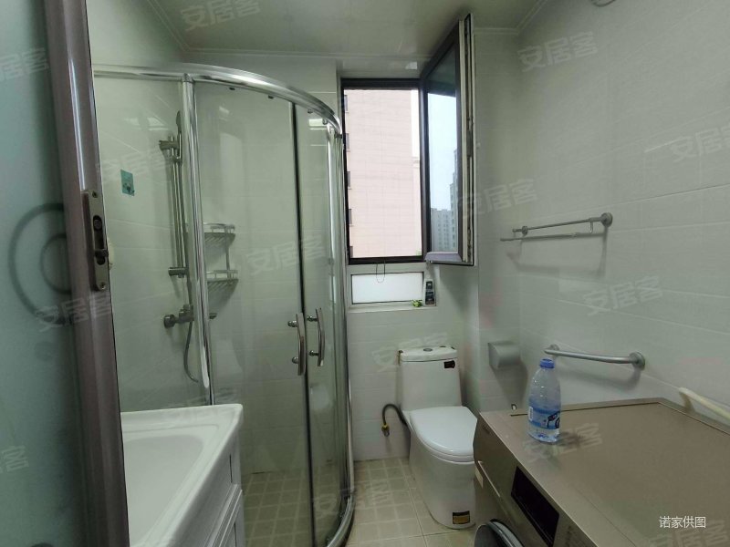 复地湖滨广场 购物方便 南向采光好 近地铁 小区新 出行方便