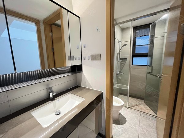 【多图】时代水岸二期,佛山租房,时代水岸二期 精装四房 家电齐全