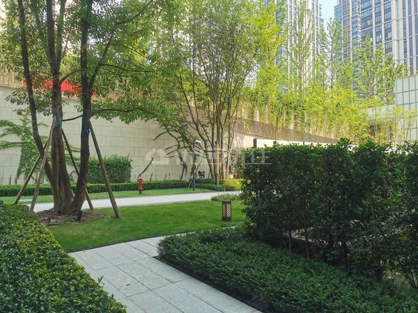 重庆渝北中央公园万科翡翠公园(一期)轻轨600米,出门就是公园,位置