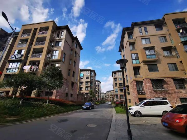 杭州富阳银湖梓树花苑(公寓住宅)梓树花苑 精装独门独户1室1卫出租