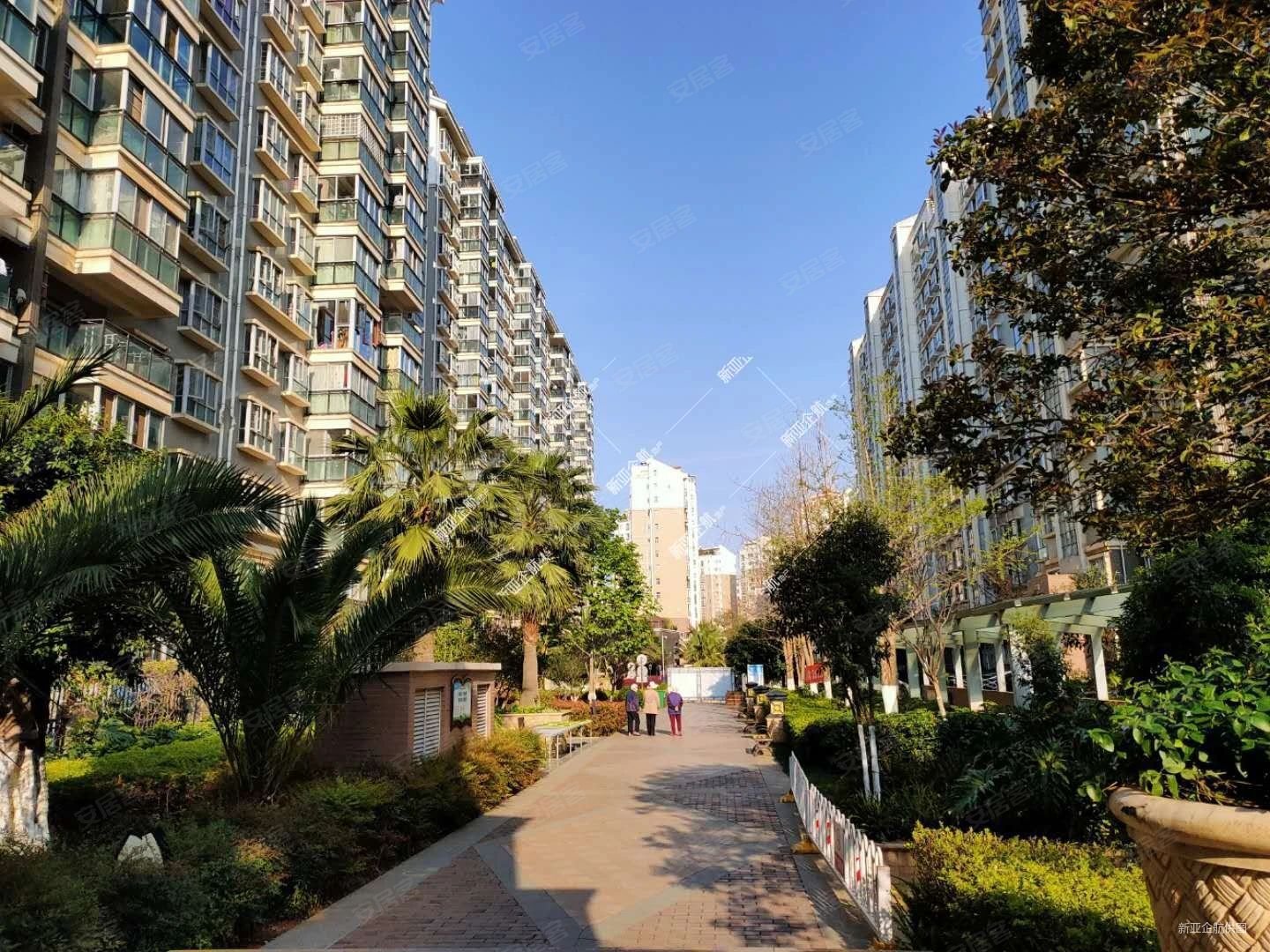 华都花园b区126户型出售180万钥匙在手随时看