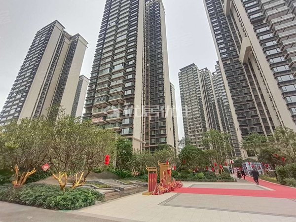 南宁良庆良庆镇五象澜庭府锦苑五象新区业主急租地铁沿线五象湖旁电梯