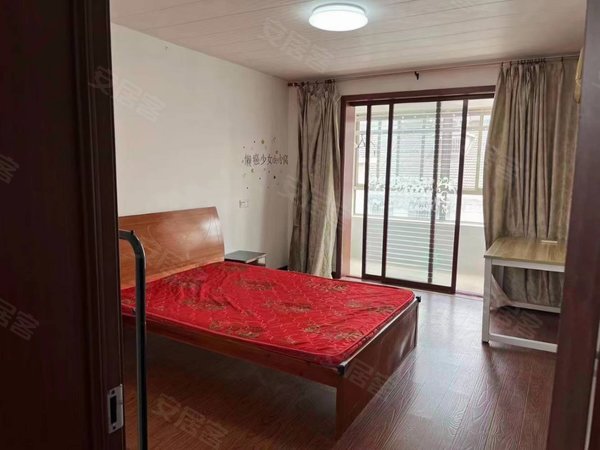 无锡宜兴新街新城苑(宜兴)氿街旁新城苑6楼,2室房东两年前精装,拎包