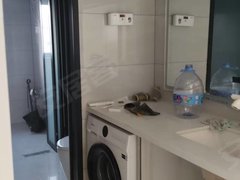 巨野巨野城区巨野市区凤凰城顶楼带平台新装修出租四室两厅一卫家具家电齐全拎入住出租房源真实图片