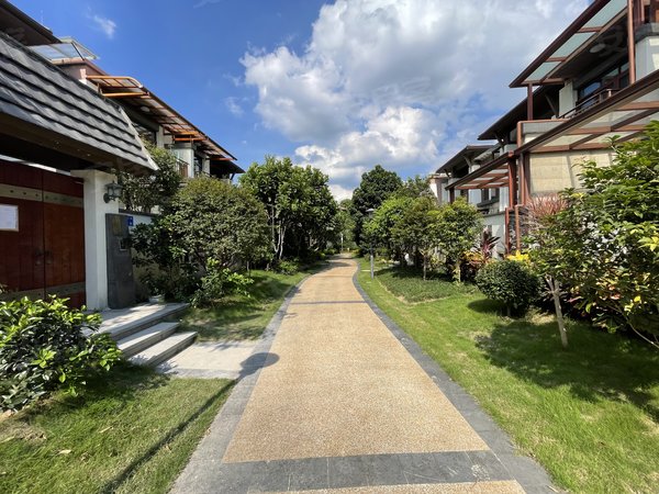 广州花都狮岭方直芙蓉墅(别墅)芙蓉嶂别墅出租,正南向,家电齐全出租