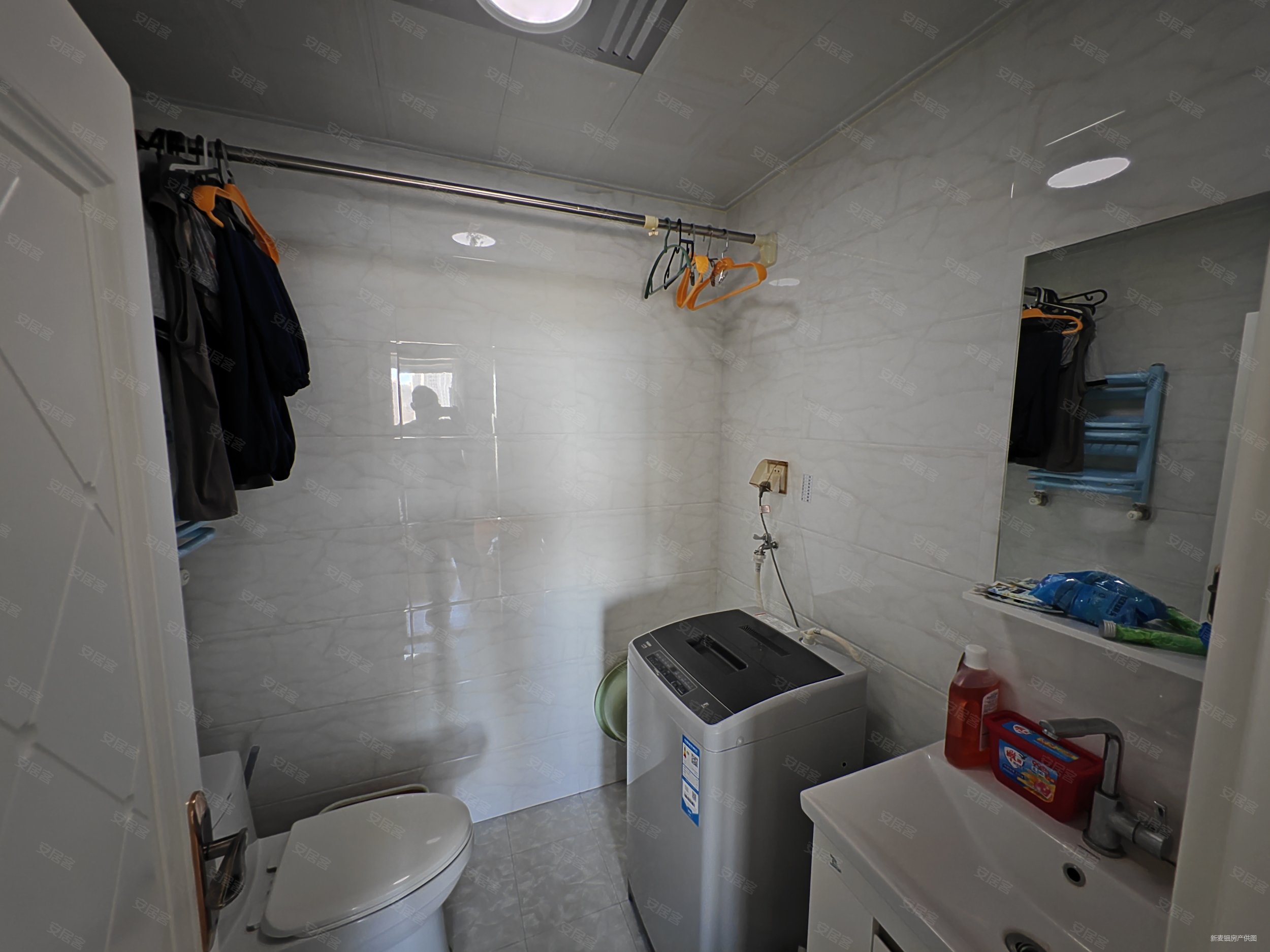 上东城小区3室1厅2卫108.6㎡南北69万