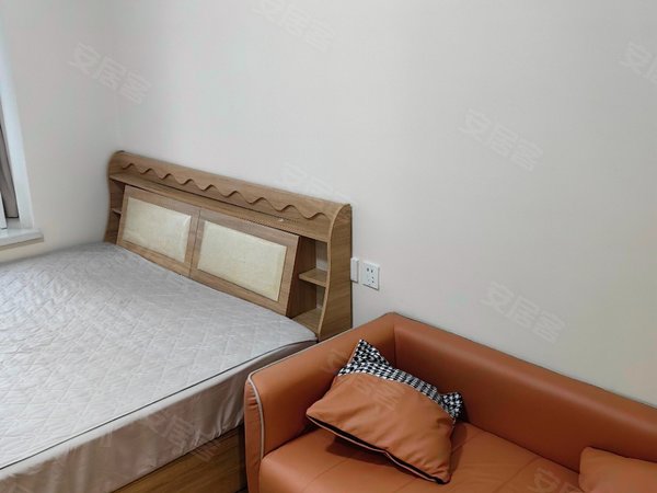 济南高新国际会展中心中垠广场万达对面整租公寓领包入住免费停车有