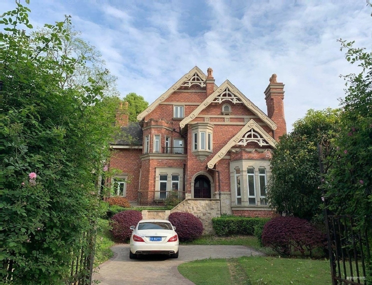 置信二期 豪装别墅 花园大 诚心出售,牧山丽景二手房,620万,4室2厅,3