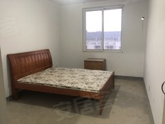 徐州铜山铜山新区只要700元 2床 学习桌椅一套茶几热水器 煤气灶 水电齐全出租房源真实图片