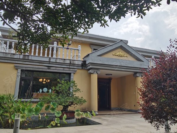 昆明西山滇池度假区金家大院豪装   独栋别墅     500平花园    带