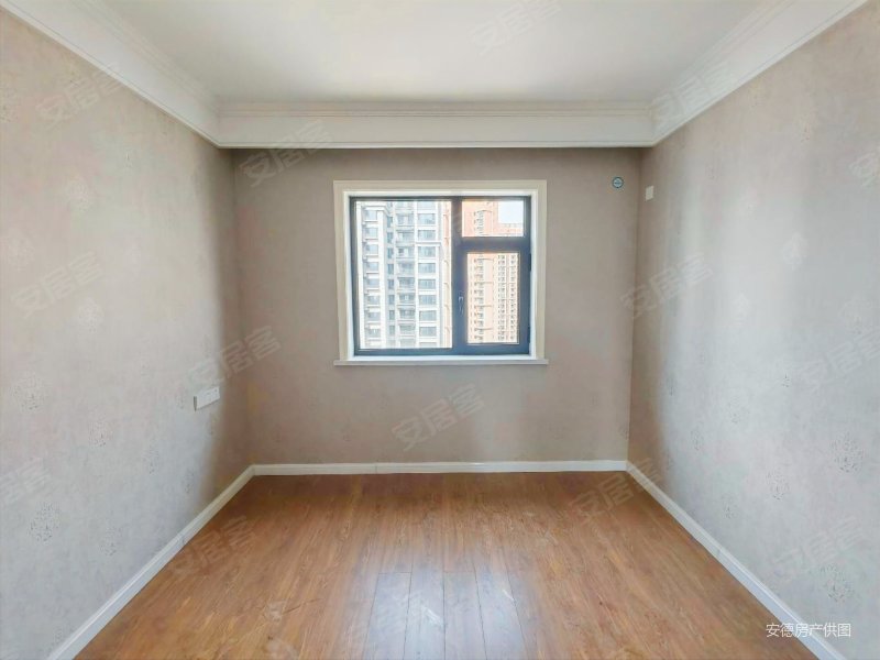 长城嘉峪苑一期3室2厅2卫124.31㎡南北150万