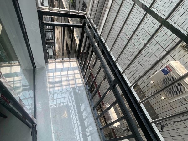 广州天河东圃明珠街自建房东圃 嘉华楼 东英商务园 电梯路边 精装一房