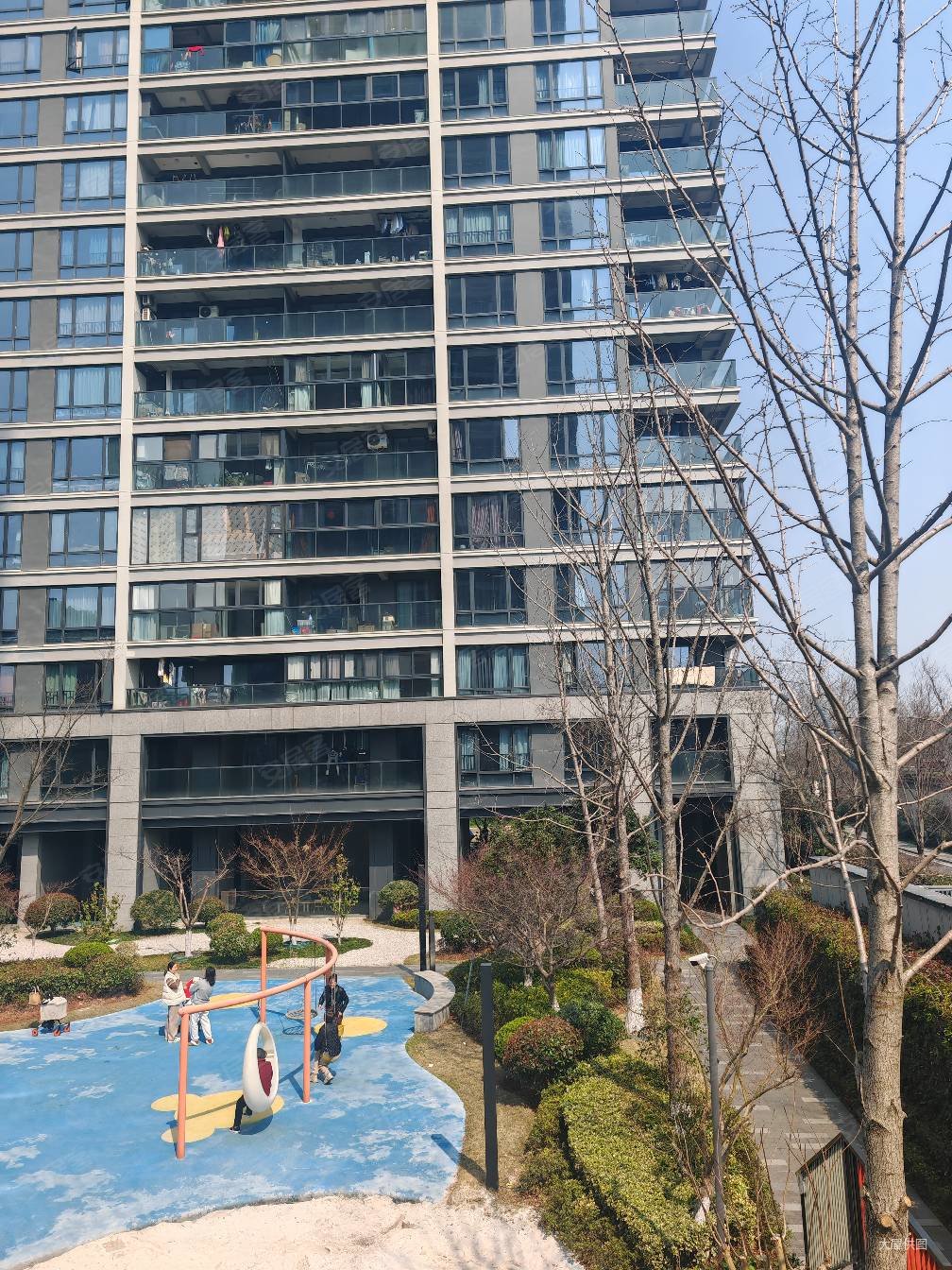 绿城桃源小镇品霞苑(公寓住宅)4室2厅2卫124.37㎡南245万