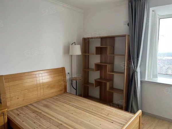 上海宝山水产路站宝林枫景苑淞滨路地铁口200米 全屋精装 中央空调加