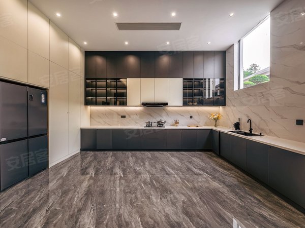 金华东阳横店秦宫壹号横店镇中心景区门口独栋别墅拎包入住现代风出租房源真实图片