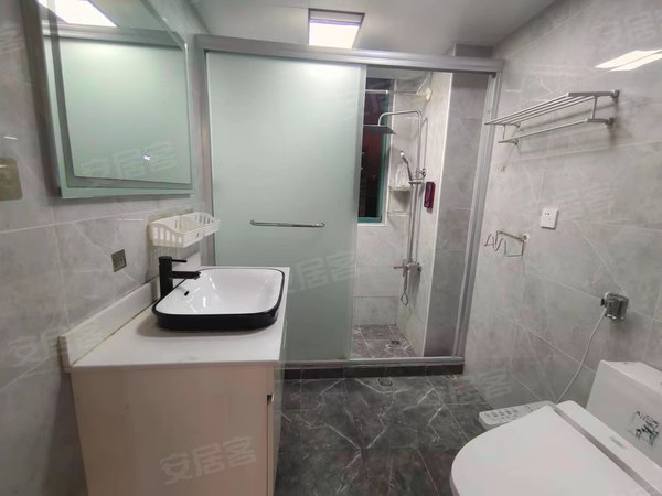 多图】永明大厦,蓬莱公园租房,出门陆家浜地铁口出行方便 新邻生活站