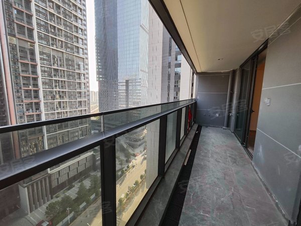 广州增城新塘保利335金融中心保利天际 三房两厅 吉屋 免fei停车出租